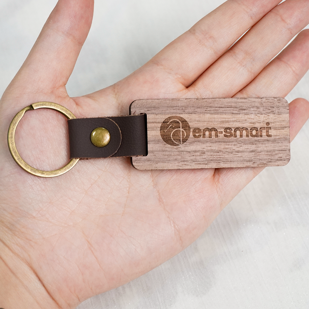 Wooden Keychains (6pcs) – For DIY & Laser Engraving